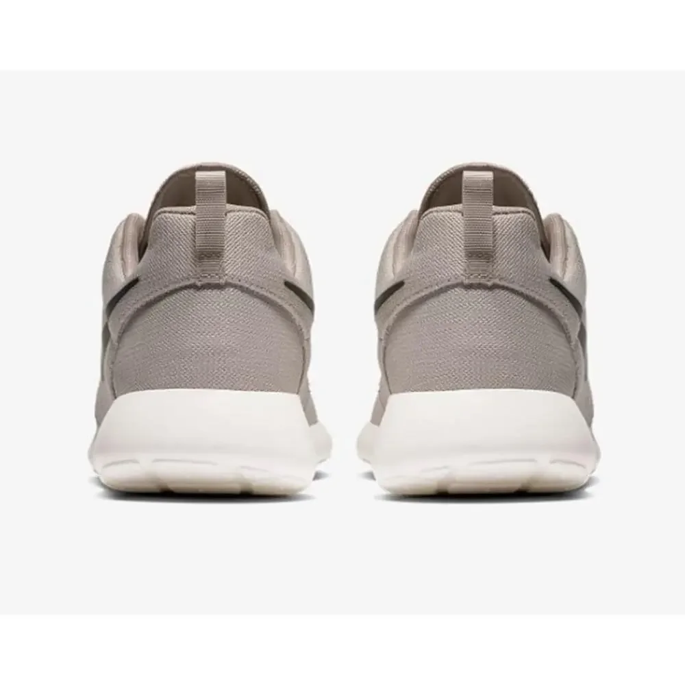 Nike Men's Roshe One Shoe, Light Taupe/Sail/Black, Size 8